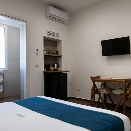18 Luxury 4*