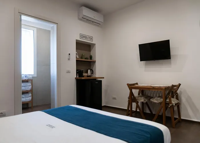 18 Luxury 4*