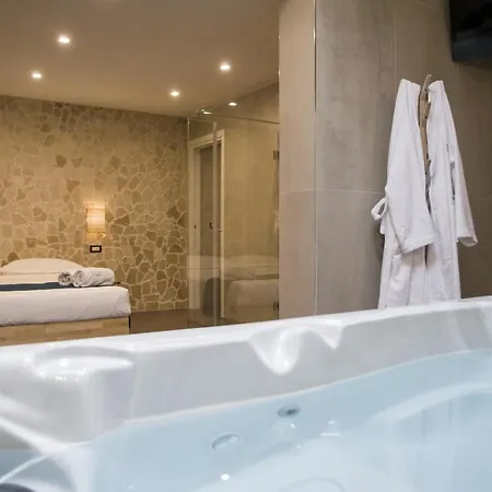 18 Luxury * Bari