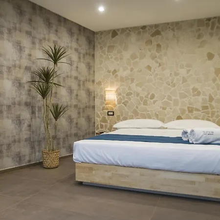 18 Luxury Bed & Breakfast *