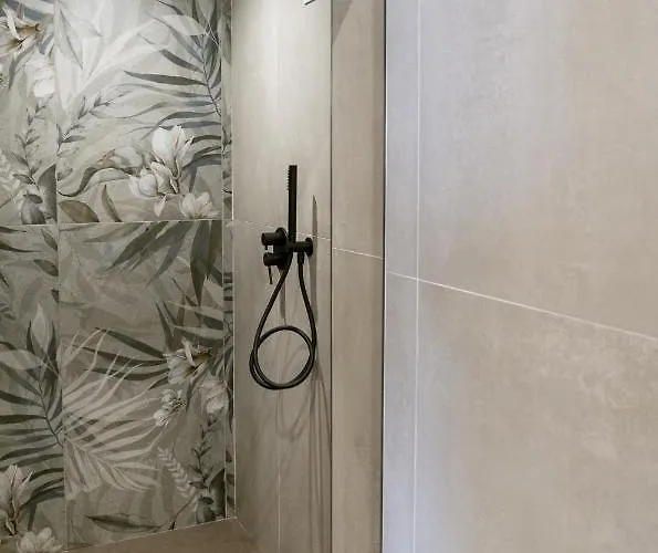 18 Luxury Bed and Breakfast Μπάρι